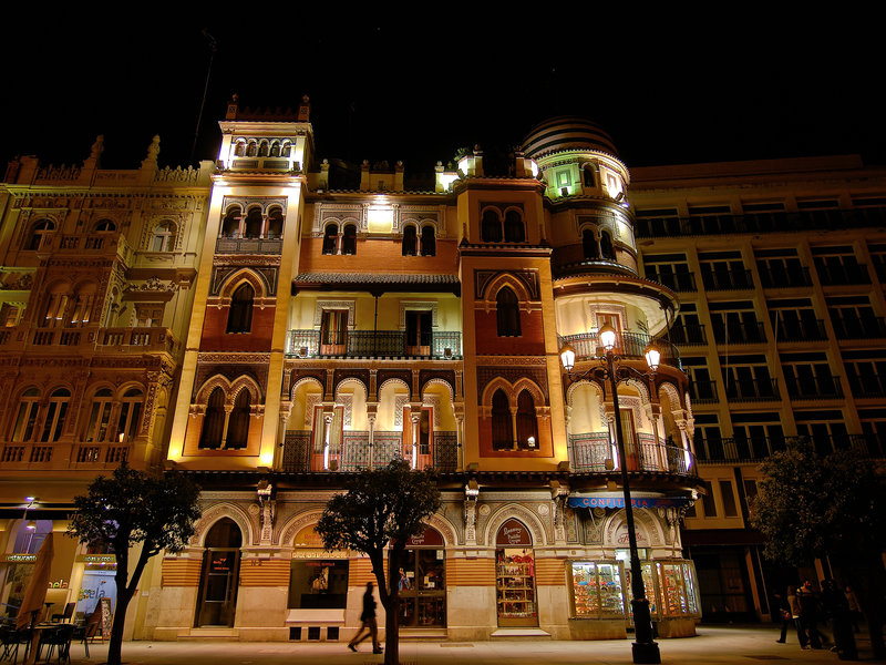 Sevilla, Adriatica Building